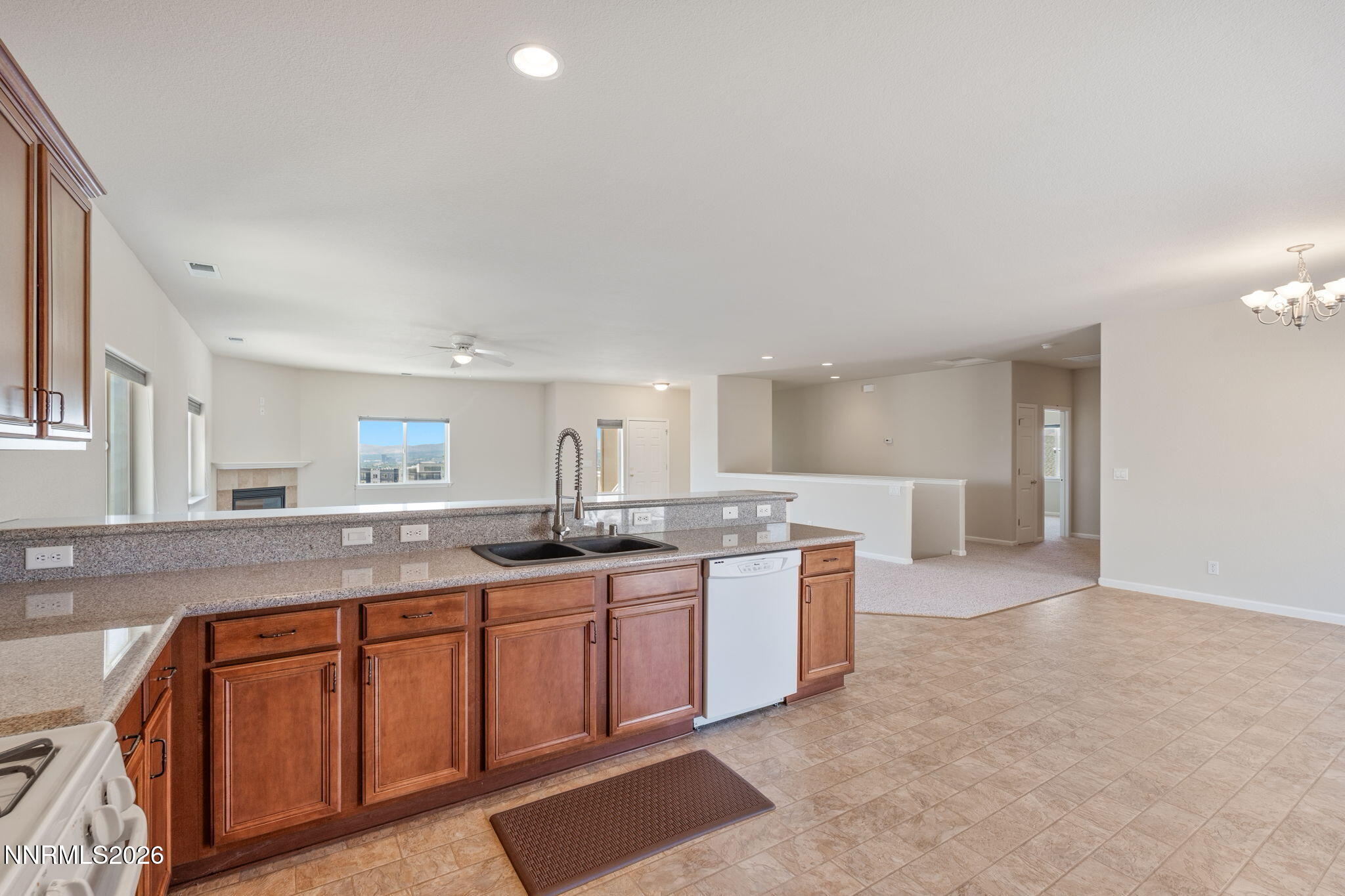955 Demos Court Reno, NV 89512 - Photo 19 of 48 27-web-or-mls-DSC04148