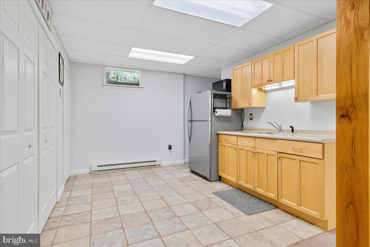19333 Porterstown Road Keedysville, MD 21756 - Photo 37 of 78 Lower level kitchenette
