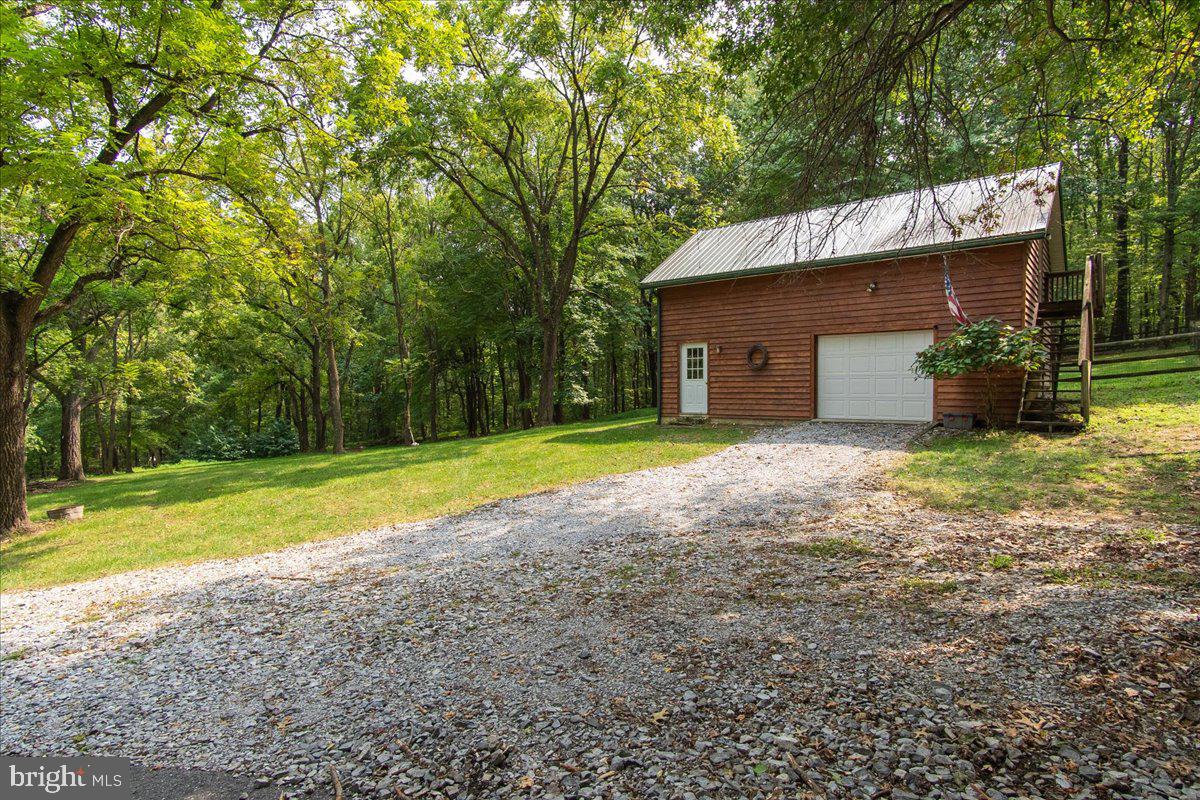 19333 Porterstown Road Keedysville, MD 21756 - Photo 51 of 78 Seperate detached garage and workshop
