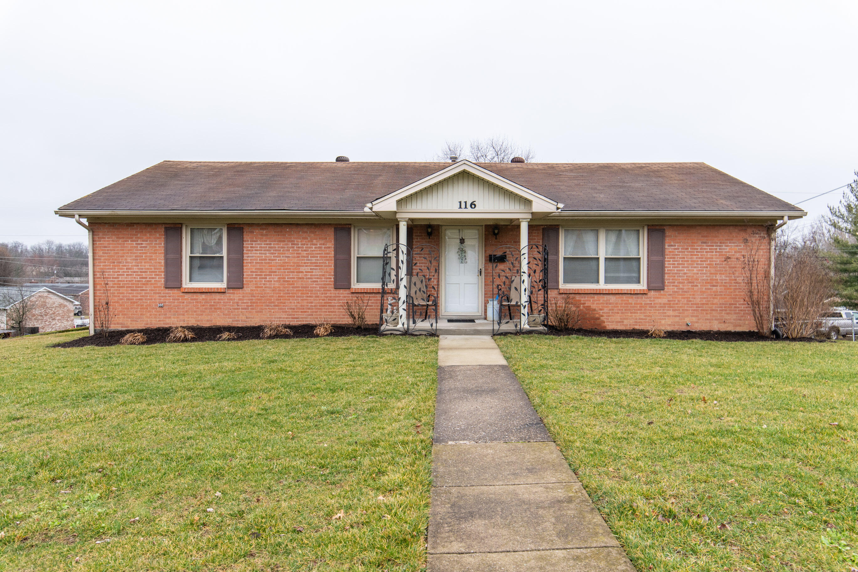 116 Robin Road Nicholasville, KY 40356 - Photo 1 of 33 Front View