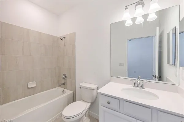 $2,700 | 2434 Orchard Street, Naples, FL 34120