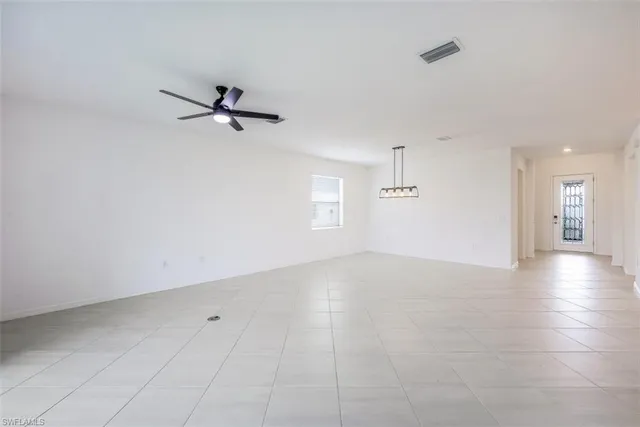 $3,100 | 2434 Orchard Street, Naples, FL 34120