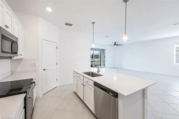 $2,700 | 2434 Orchard Street, Naples, FL 34120