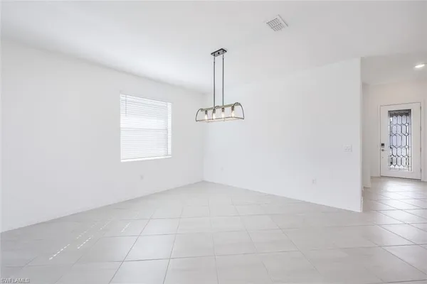 $2,700 | 2434 Orchard Street, Naples, FL 34120