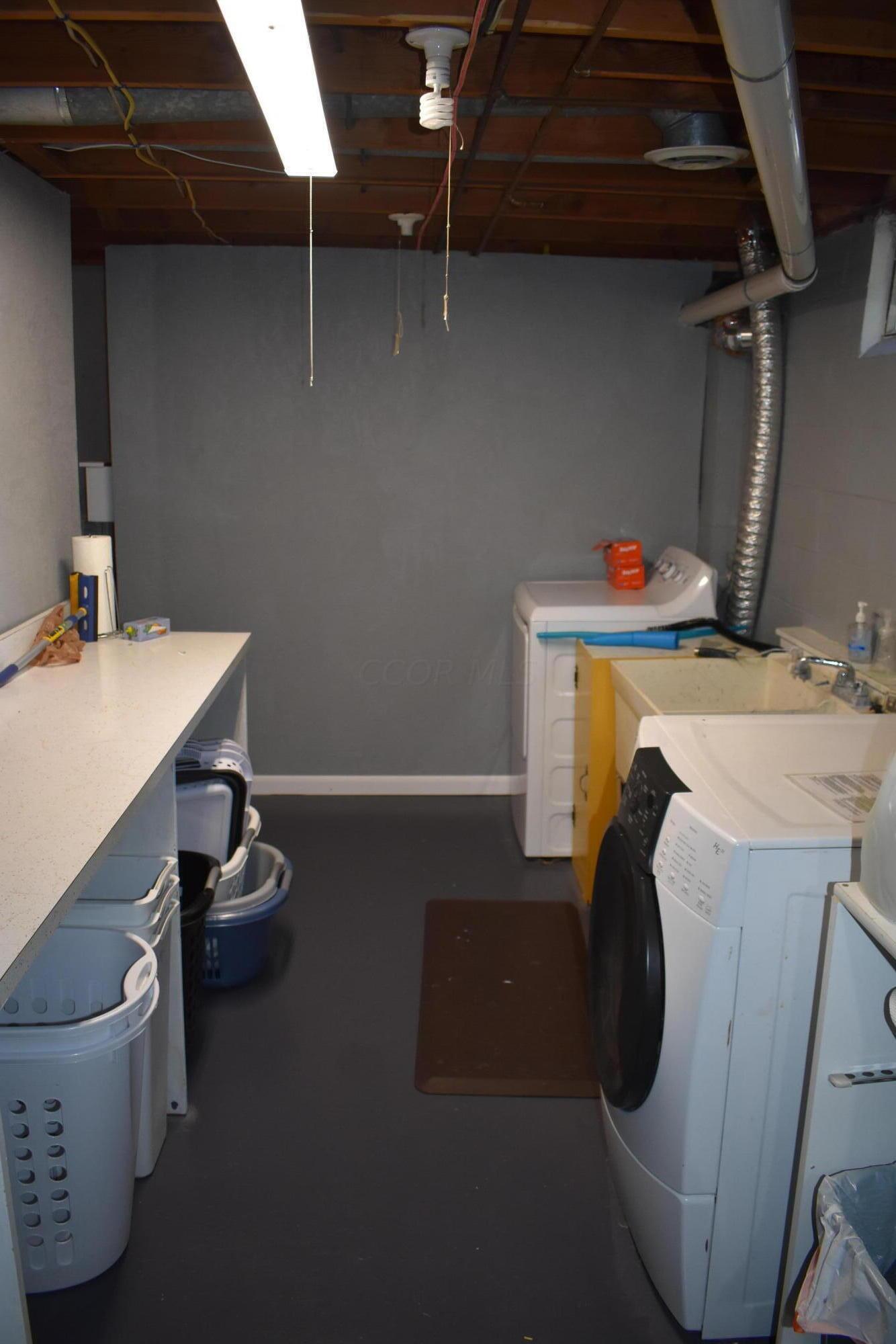 312 South Home Road Mansfield, OH 44906 - Photo 29 of 33 29 Laundry
