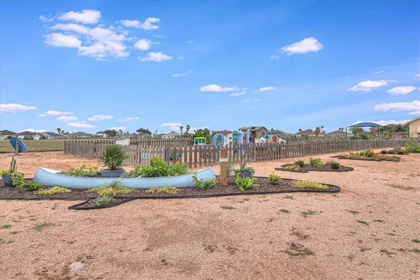 $2,700 | 13914 Sea Anchor Street, Corpus Christi, TX 78418