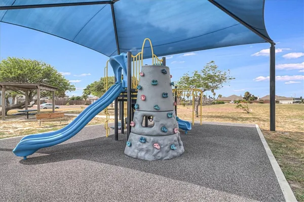 $2,700 | 13914 Sea Anchor Street, Corpus Christi, TX 78418