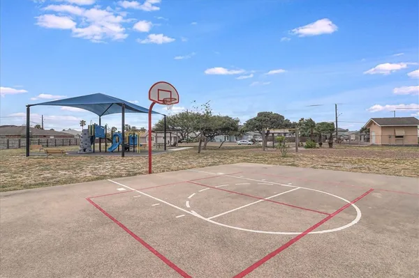 $2,700 | 13914 Sea Anchor Street, Corpus Christi, TX 78418