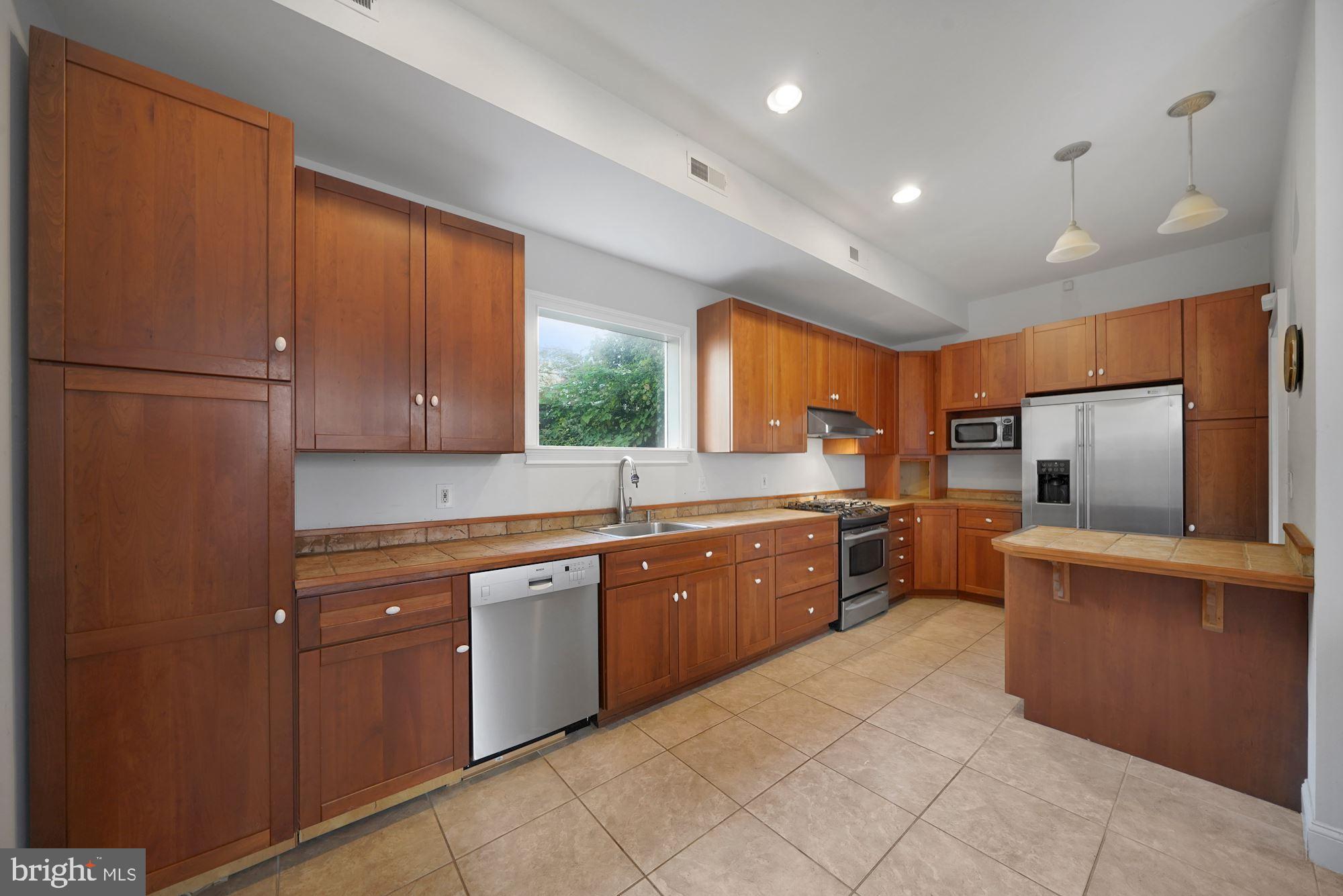 505 Park Road Northwest Washington, DC 20010 - Photo 9 of 25 Gallery Image 9