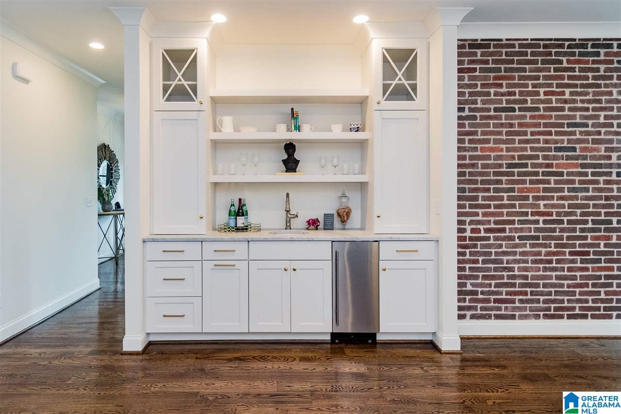 2500 Shades Crest Road Birmingham, AL 35209 - Photo 14 of 46