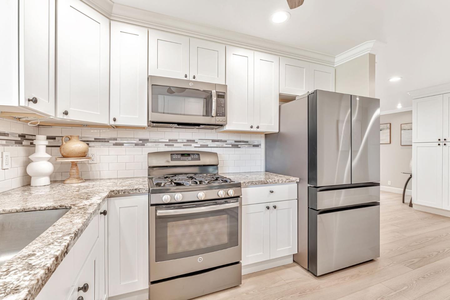 2154 Farrol Avenue Union City, CA 94587 - Photo 12 of 44