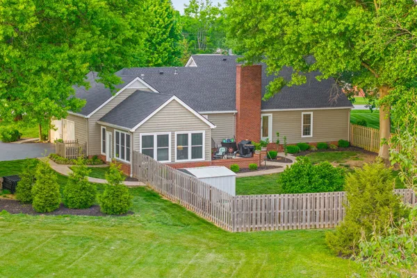 $450,000 | 205 Fairfax Avenue, Hopkinsville, KY 42240