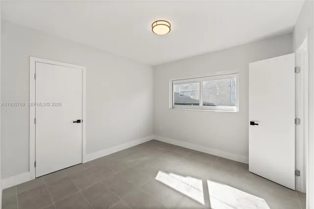 $3,400 | 3500 Southwest 25th Street, Miami, FL 33133