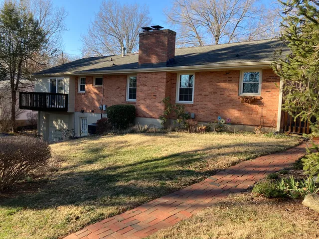 $377,500 | 3302 Kenwick Trail, Roanoke, VA 24018