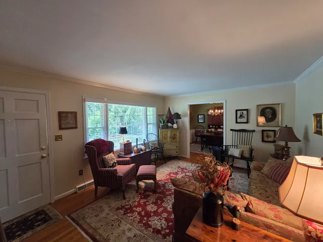 $377,500 | 3302 Kenwick Trail, Roanoke, VA 24018