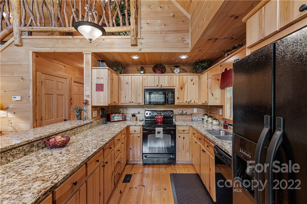 75 Longview Ridge Lake Toxaway, NC 28747 - Photo 17 of 31 Gallery Image 17
