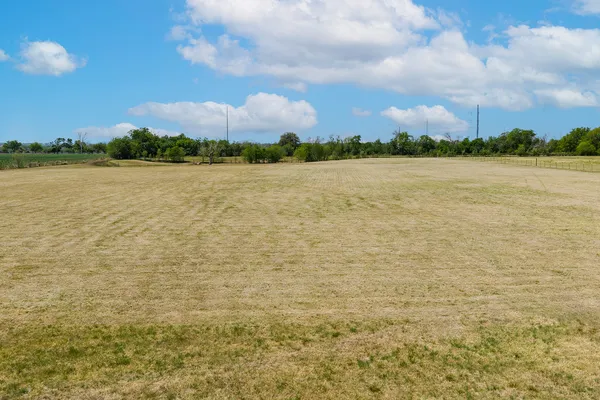 $825,000 | 1001 Gravel Pit Road, Taylor, TX 76574