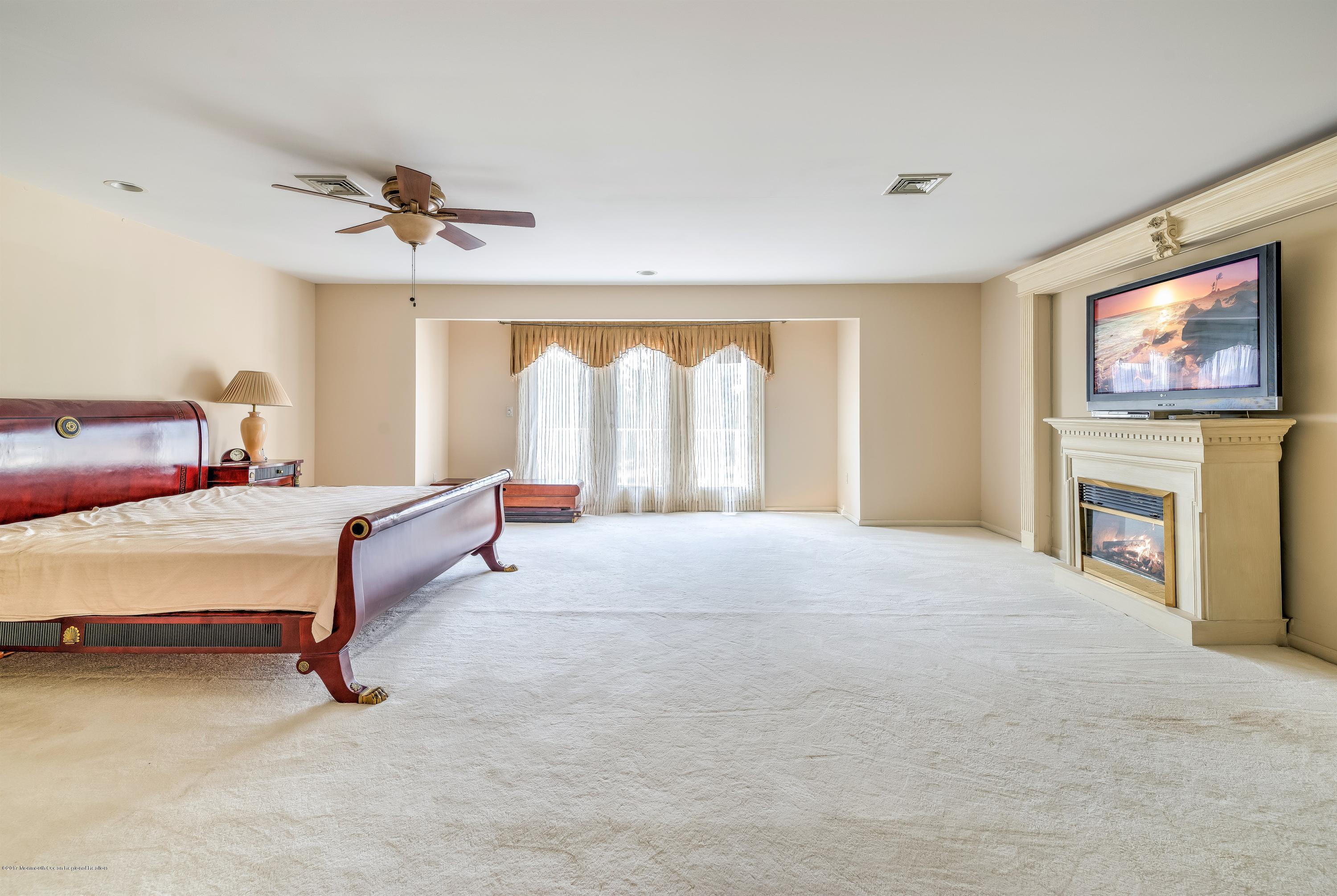 14 Paddock Lane Colts Neck, NJ 07722 - Photo 16 of 30 017_MASTER BEDROOM