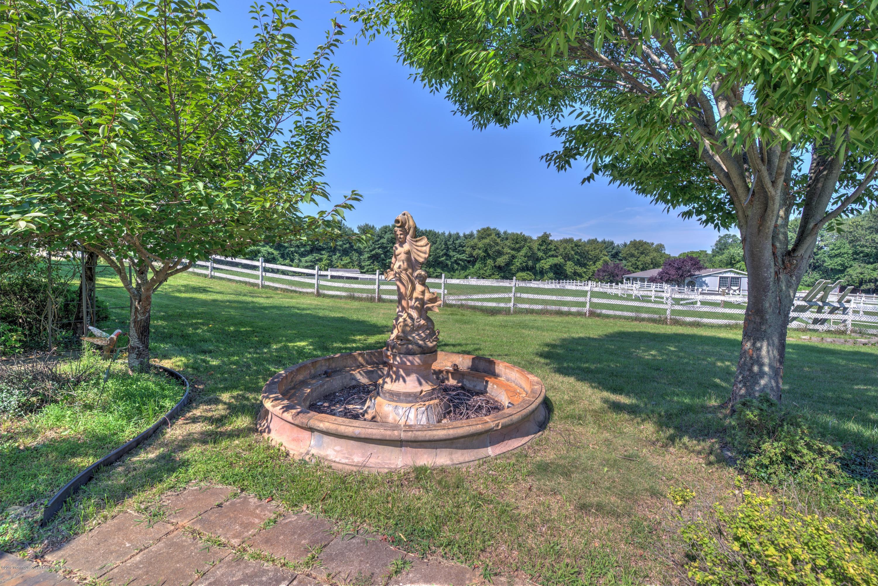 14 Paddock Lane Colts Neck, NJ 07722 - Photo 29 of 30 031_BACK YARD