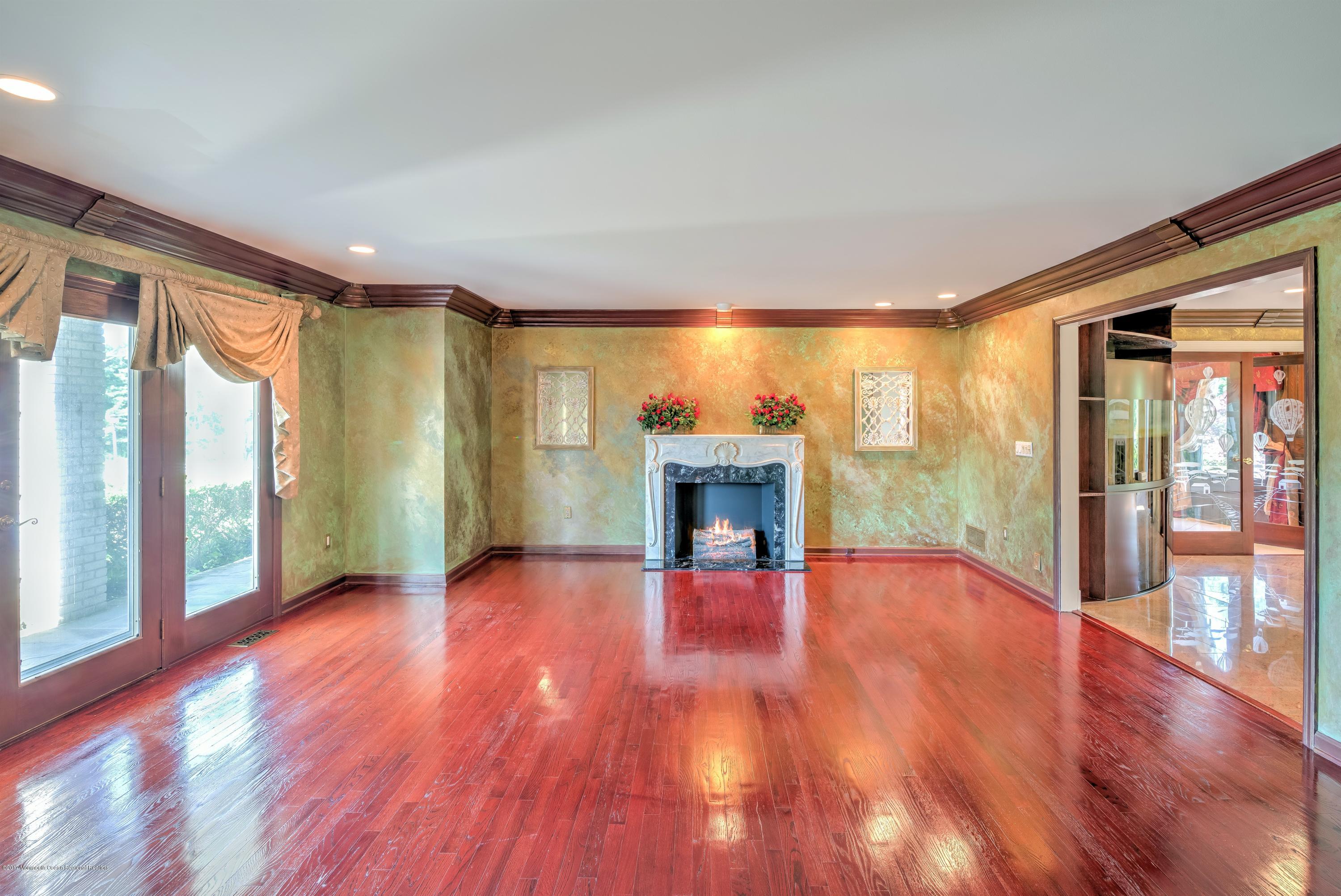 14 Paddock Lane Colts Neck, NJ 07722 - Photo 6 of 30 006_LIVING ROOM
