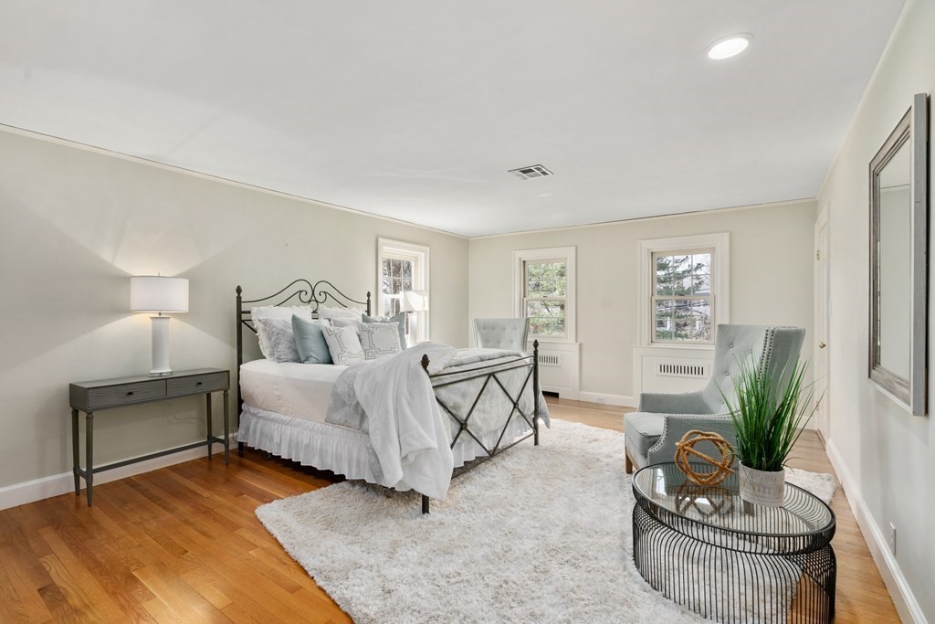 189 Cliff Road Wellesley, MA 02481 - Photo 26 of 35