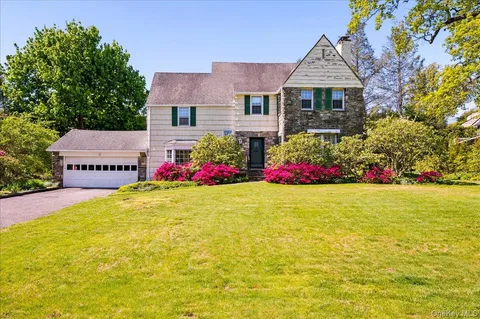 $1,199,000 | 21 Country Club Lane, Pelham, NY 10803