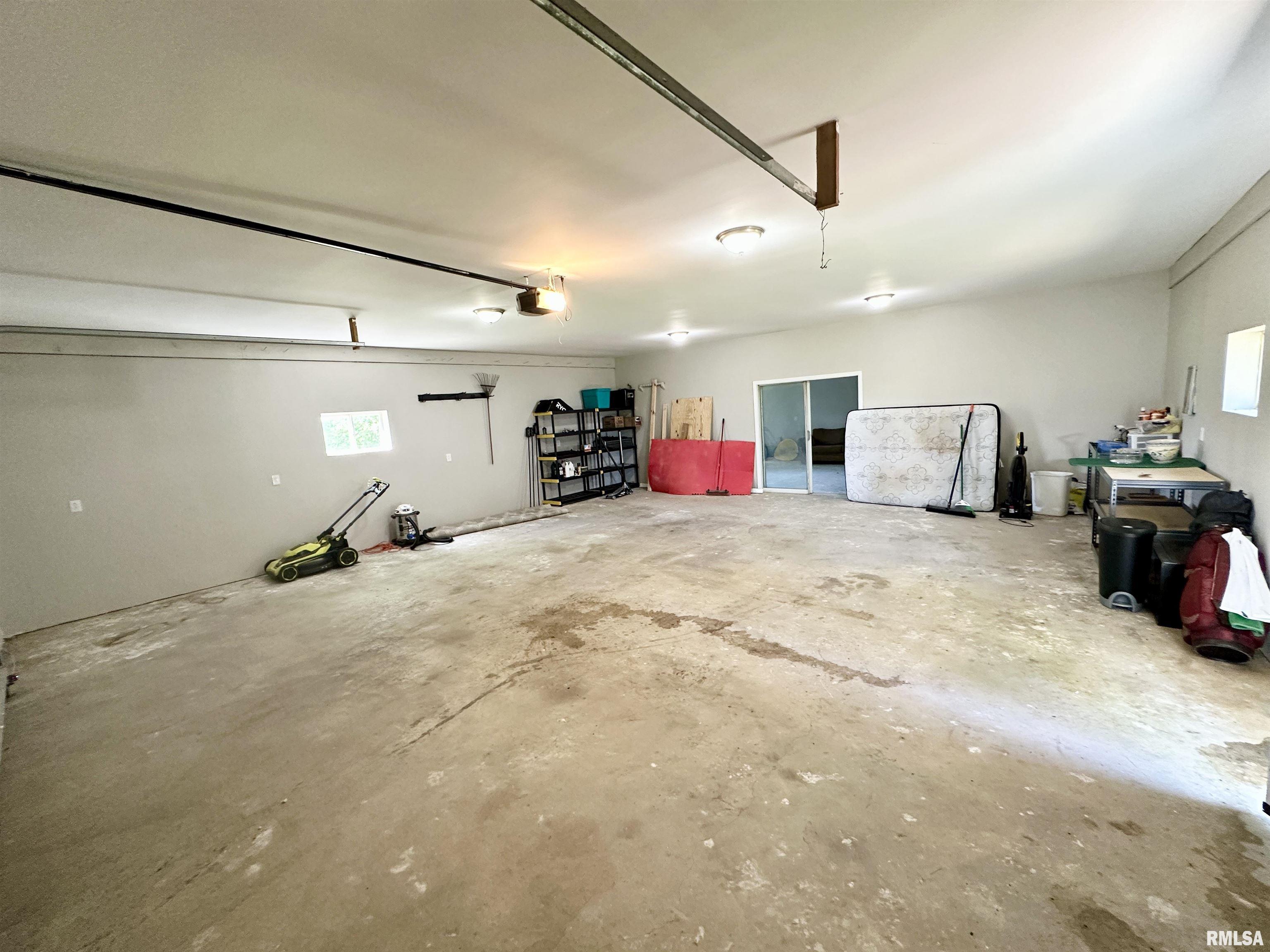 1311 McGlasson Road Jacksonville, IL 62650 - Photo 36 of 38
