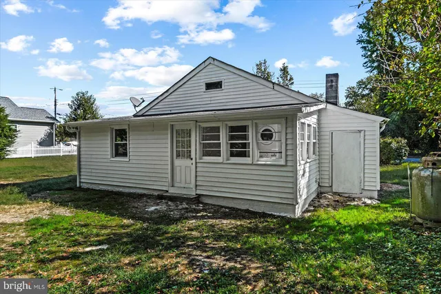 $279,900 | 608 Kintz Street, Colonial Beach, VA 22443