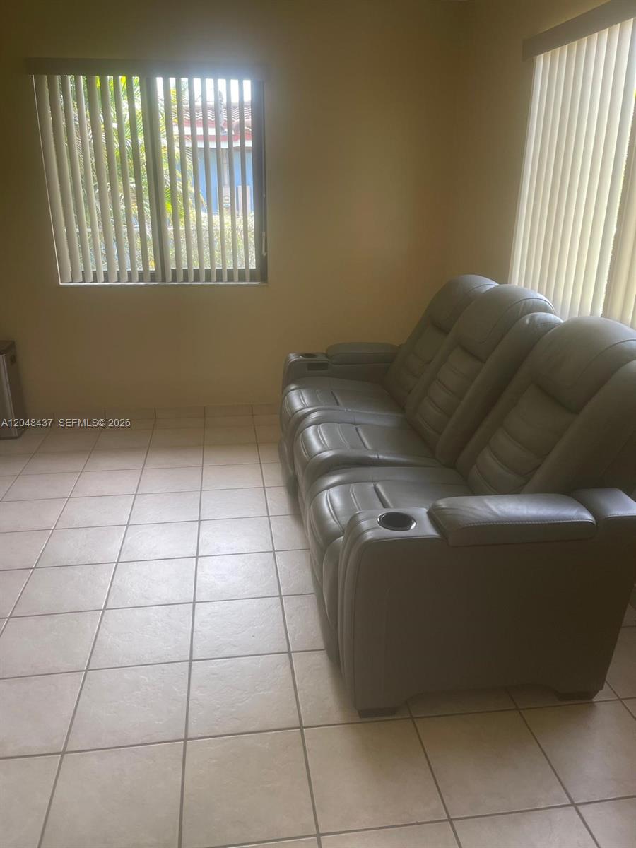 430 Southeast 5th Street Hialeah, FL 33010 - Photo 6 of 24