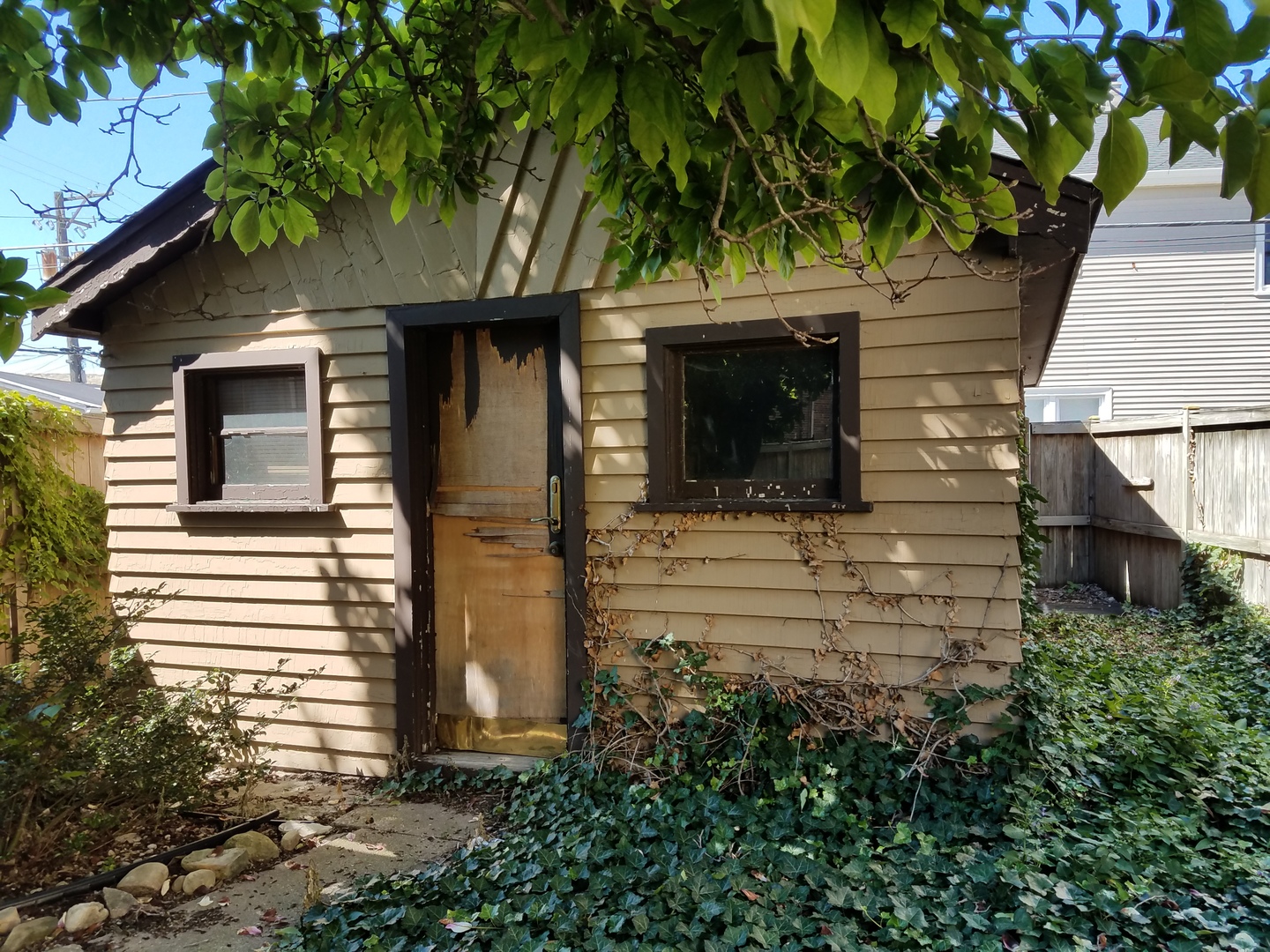 738 West 35th Street Chicago, IL 60608 - Photo 18 of 37