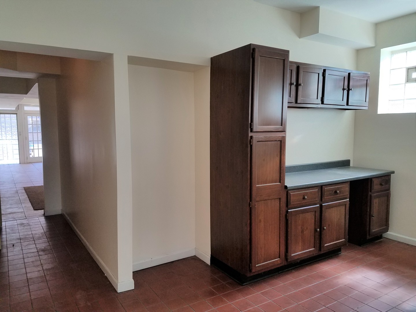 738 West 35th Street Chicago, IL 60608 - Photo 8 of 37