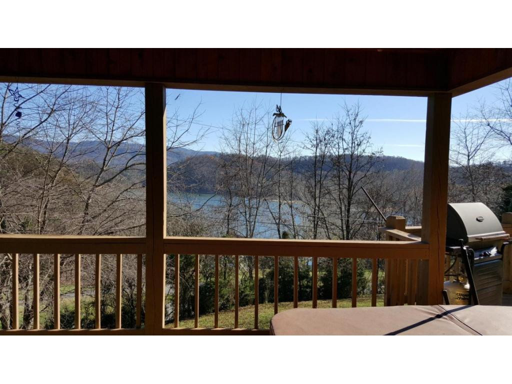 22467 Breezy Point Road Abingdon, VA 24211 - Photo 4 of 11 Lake view from Deck