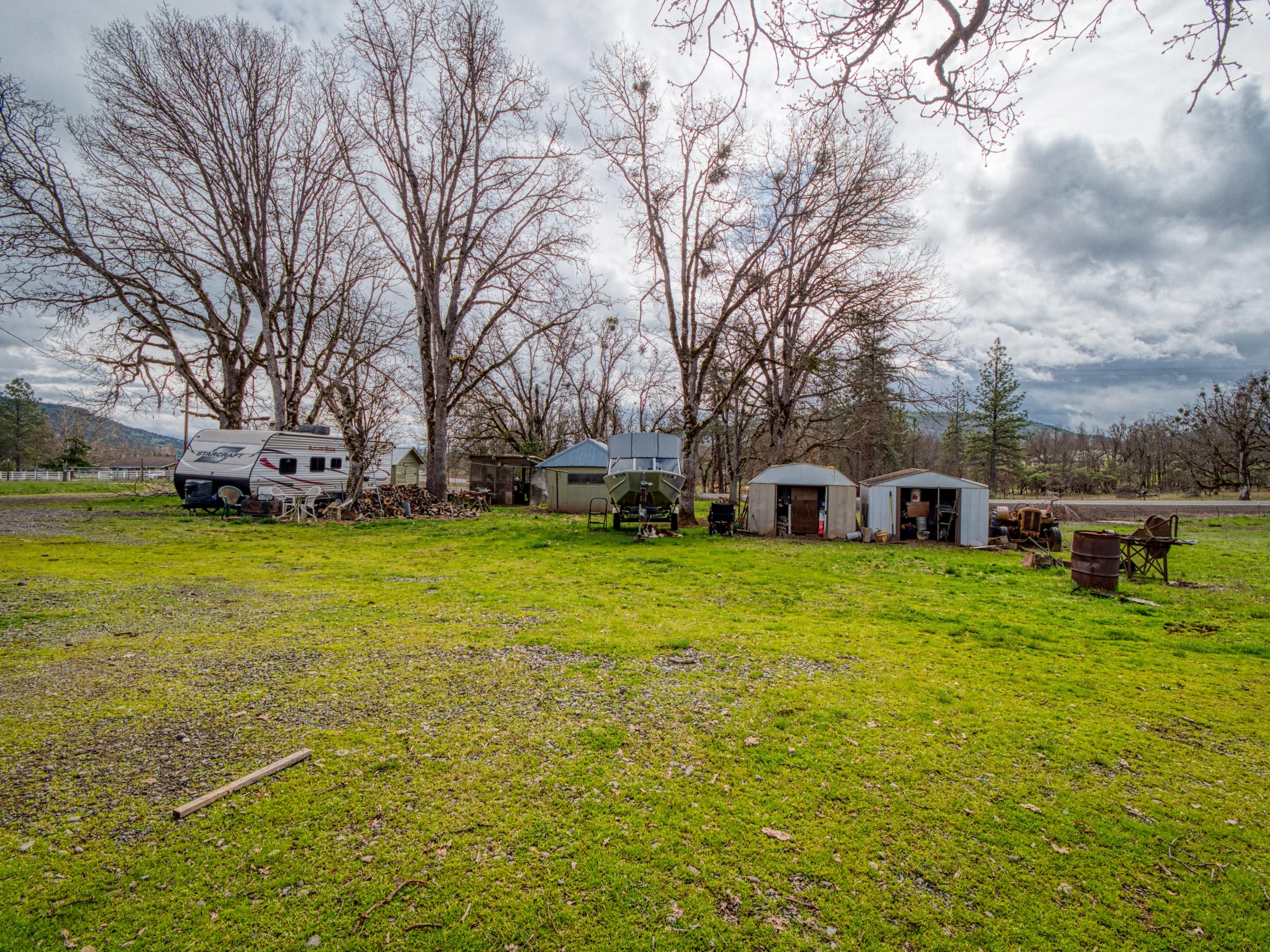 3608 Sams Valley Road White City, OR 97503 - Photo 17 of 18 Side 2