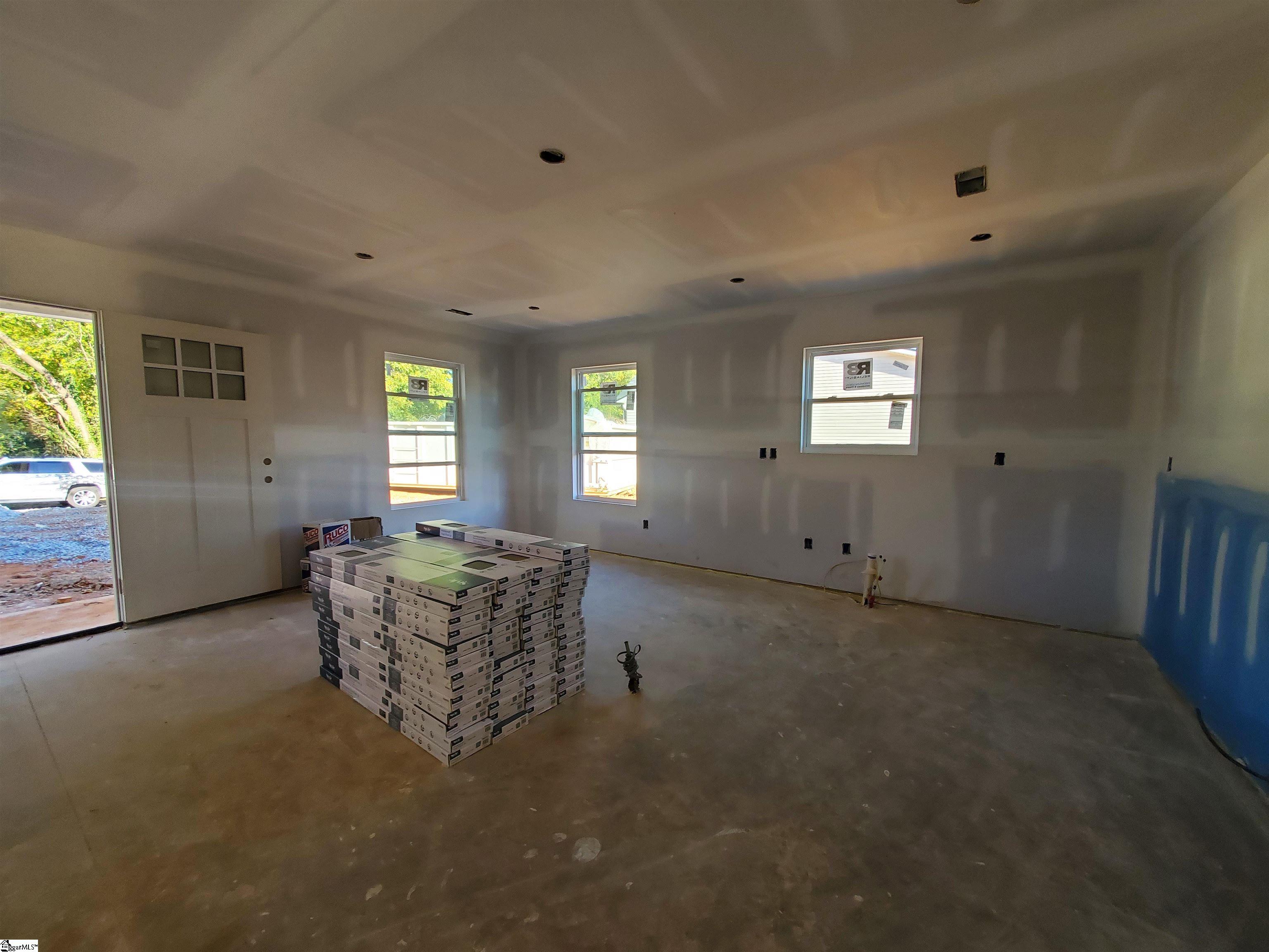 35 Lawrence Street Inman, SC 29349 - Photo 9 of 11 Gallery Image 9