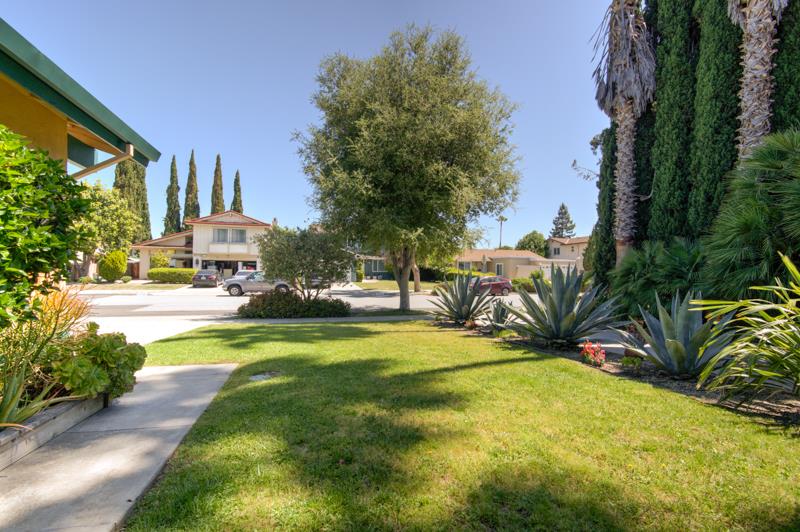 1441 Goldenlake Road San Jose, CA 95131 - Photo 4 of 31