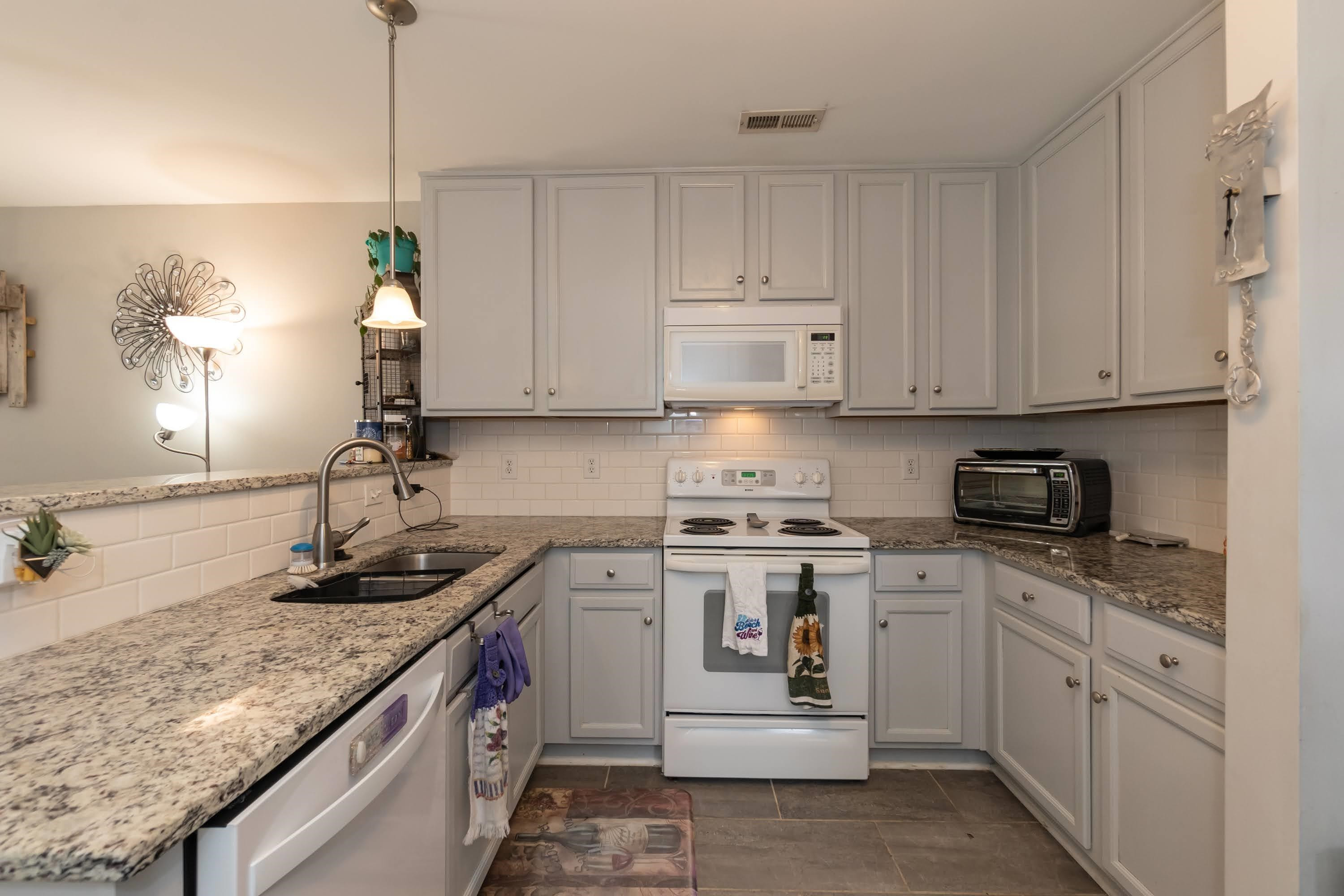 125 Chalcedony Street Raleigh, NC 27603 - Photo 11 of 39 Photo 11