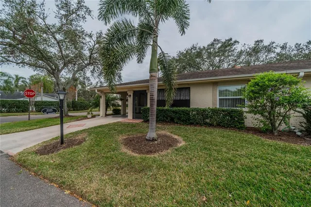 $225,000 | 2035 Hampstead Circle, Unit 275, Sun City Center, FL 33573