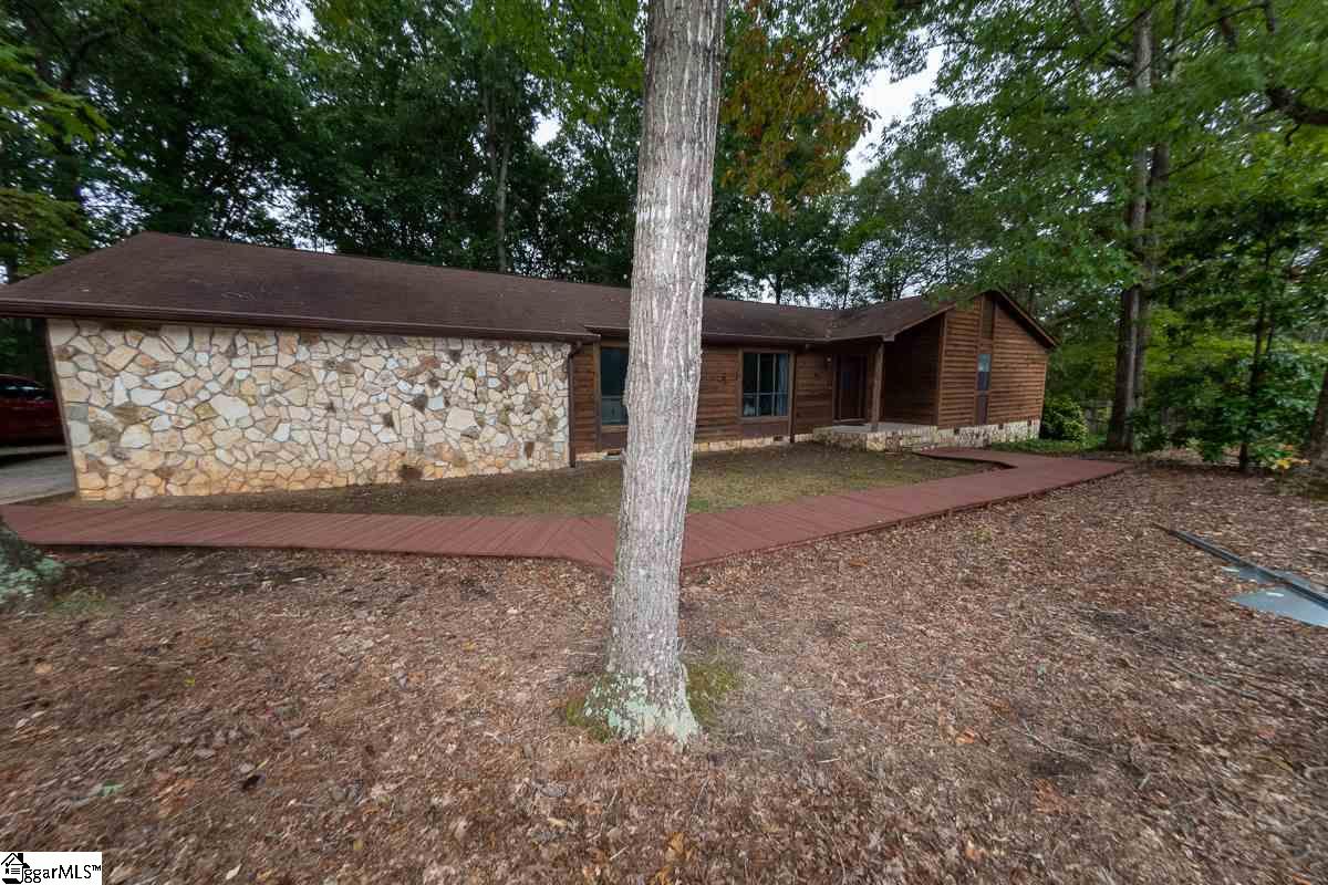 1005 Roper Mountain Road Greenville, SC 29615 - Photo 2 of 29