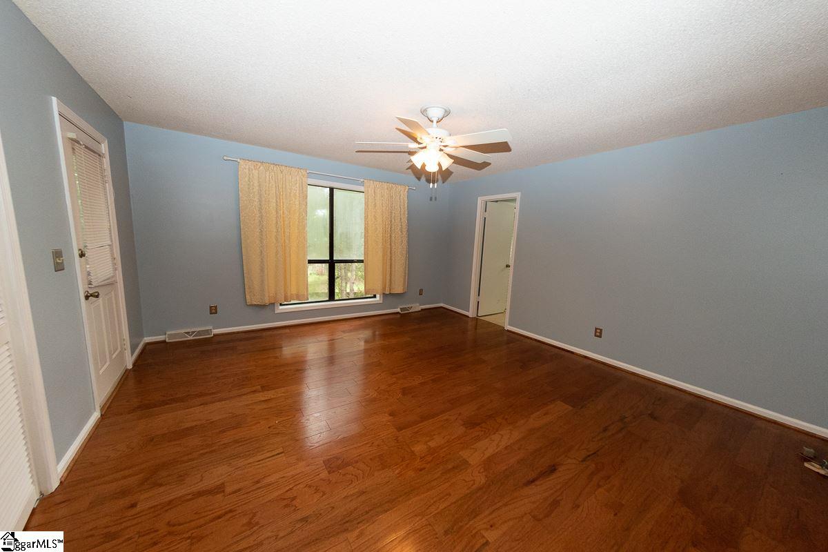 1005 Roper Mountain Road Greenville, SC 29615 - Photo 9 of 29