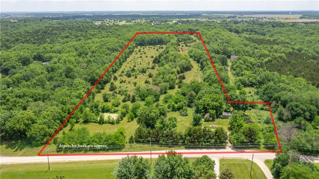 1986 Rock Creek Road Ottawa, KS 66067 - Photo 10 of 12