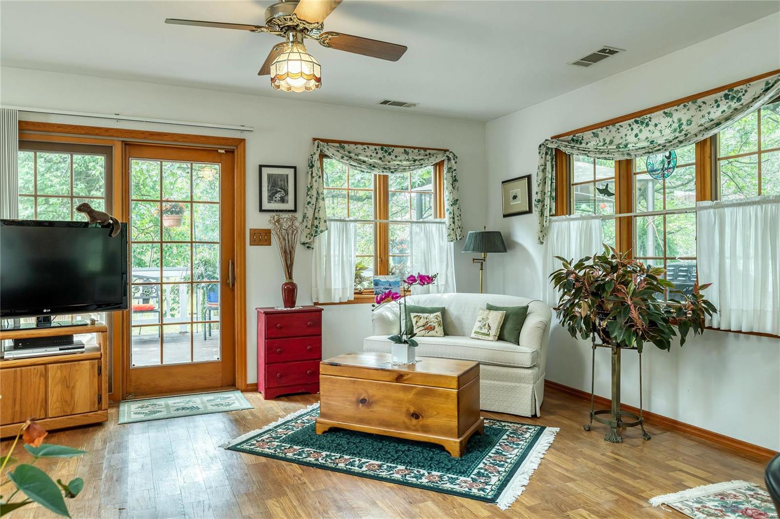 24 Lemp Road St. Louis, MO 63122 - Photo 12 of 49 Gallery Image 12