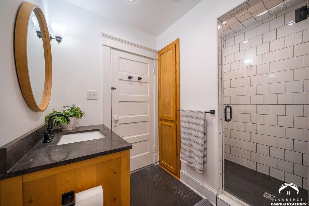 633 Alabama Street Lawrence, KS 66044 - Photo 29 of 62