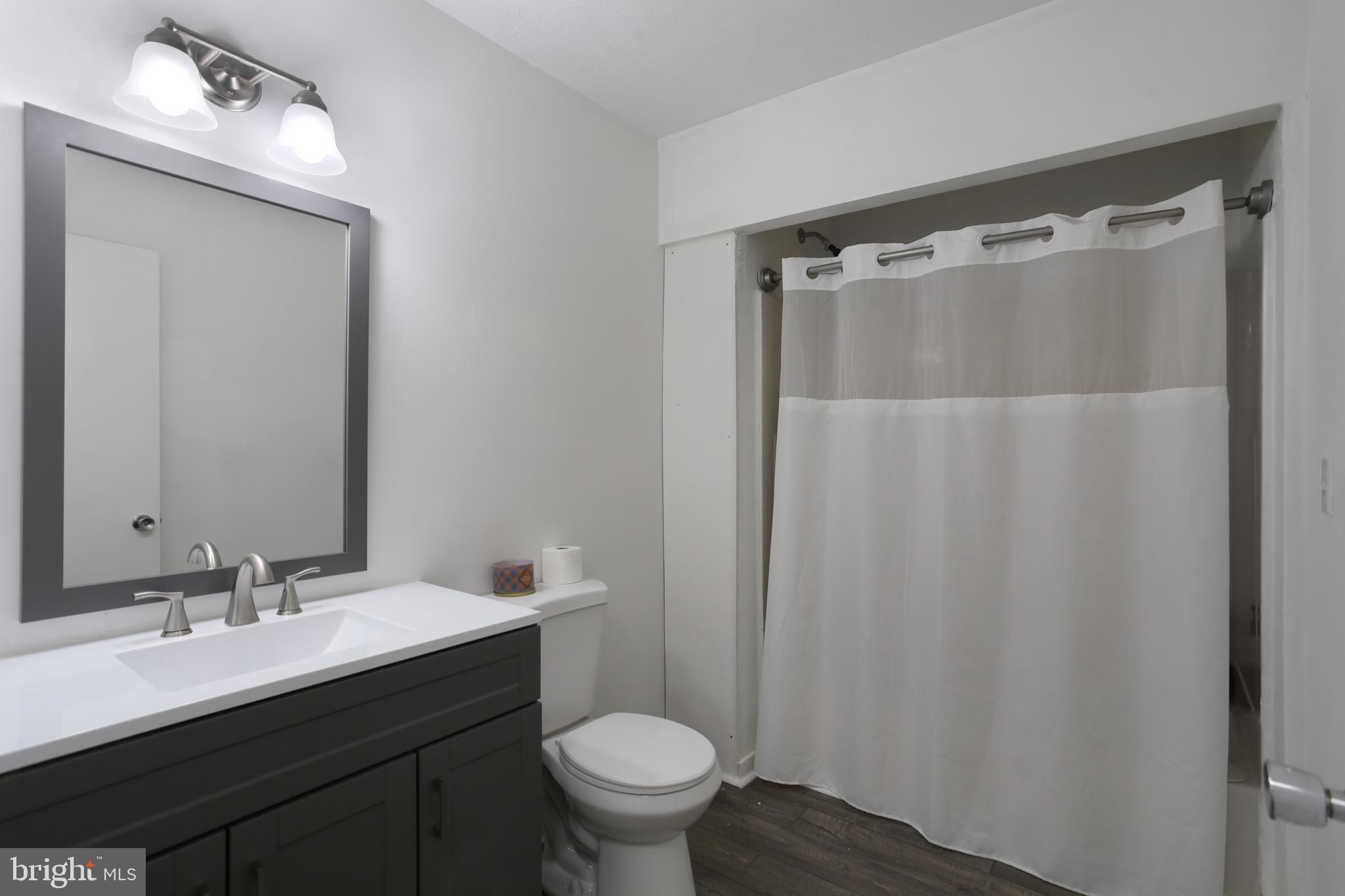1901 Mountain View Road Middletown, PA 17057 - Photo 12 of 32 Full bath on 1st level