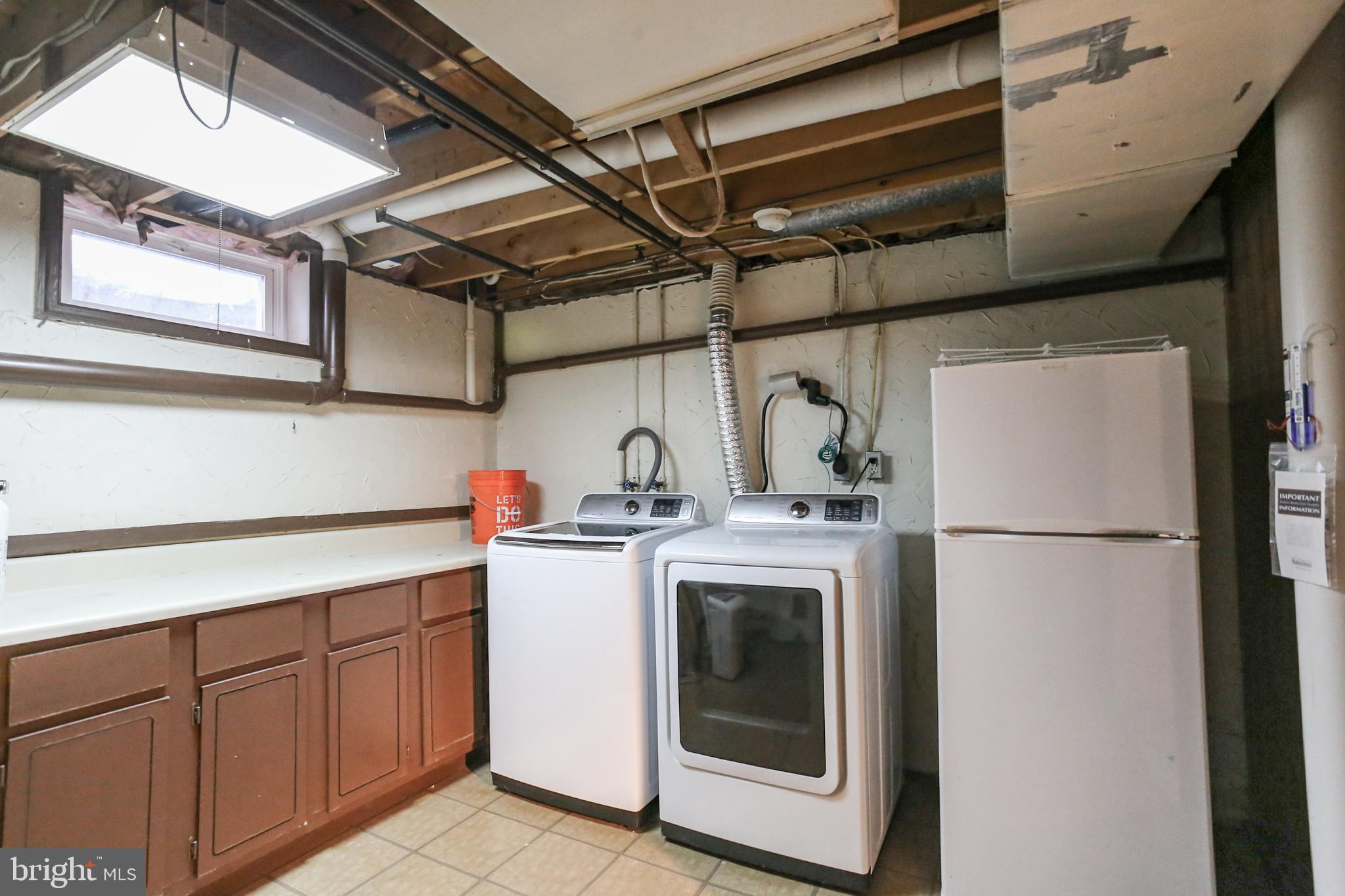 1901 Mountain View Road Middletown, PA 17057 - Photo 22 of 32 Laundry room