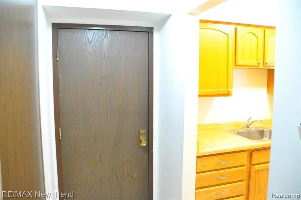 30024 West 12 Mile Road Farmington, MI 48334 - Photo 2 of 17