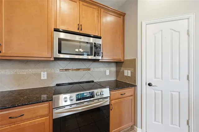 $400,000 | 3817 Regent Street, Midlothian, TX 76065