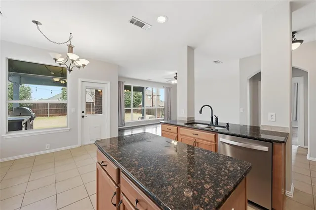 $400,000 | 3817 Regent Street, Midlothian, TX 76065