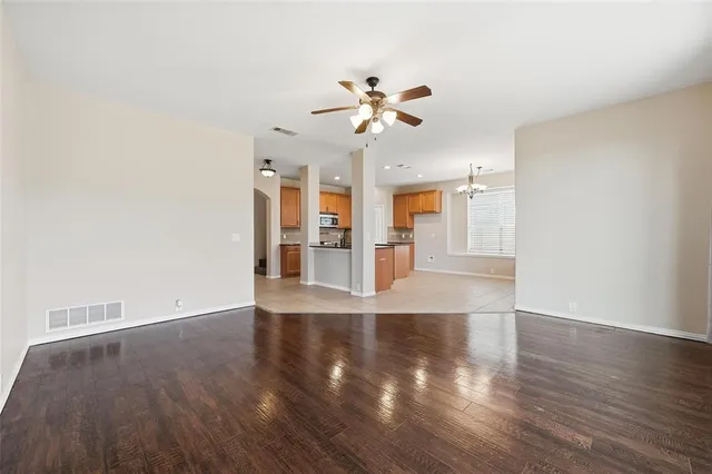 $400,000 | 3817 Regent Street, Midlothian, TX 76065