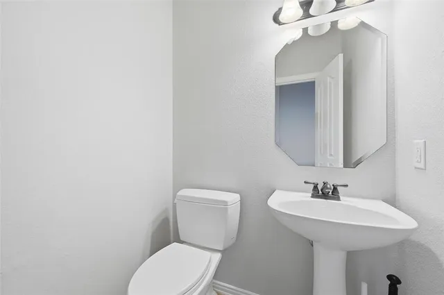 $400,000 | 3817 Regent Street, Midlothian, TX 76065