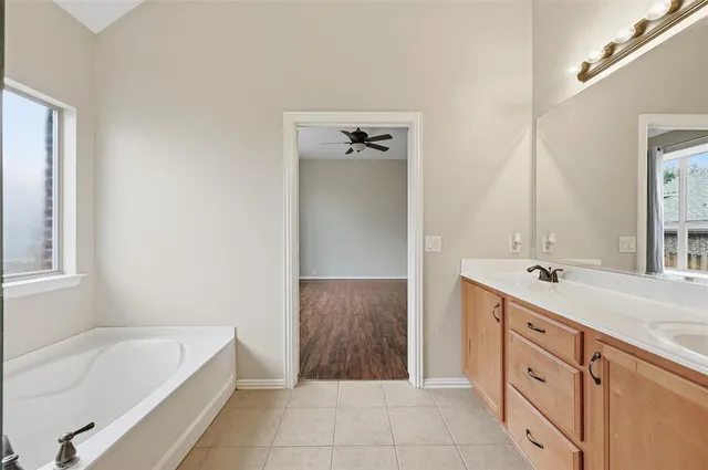 $400,000 | 3817 Regent Street, Midlothian, TX 76065